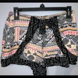 Pattern Flowy Shorts
